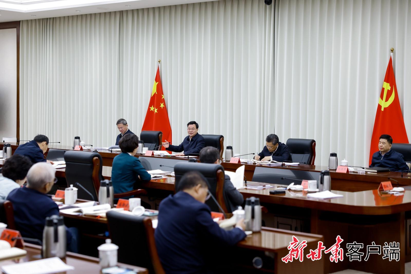 胡昌升在省委常委會開展深入貫徹中央八項規(guī)定精神學習教育讀書班第二次集中學習時強調(diào)：在深學細悟中錘煉堅強黨性 以優(yōu)良作風推動高質(zhì)量發(fā)展 任振鶴莊國泰石謀軍參加