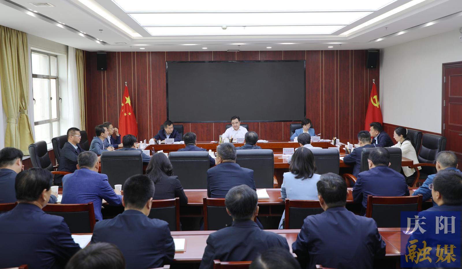 黃澤元在市紀(jì)委監(jiān)委機關(guān)調(diào)研時強調(diào) 把職責(zé)履行好 把能力提上去 把工作做扎實 為推動慶陽經(jīng)濟社會高質(zhì)量發(fā)展保駕護航
